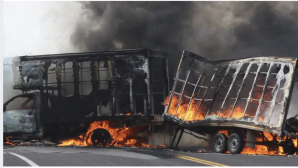 Michoacán ‘arde’ por quema de autos y bloqueos en carreteras: ¿Qué puntos están cerrados HOY?